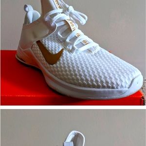 Nikes Women’s size 8